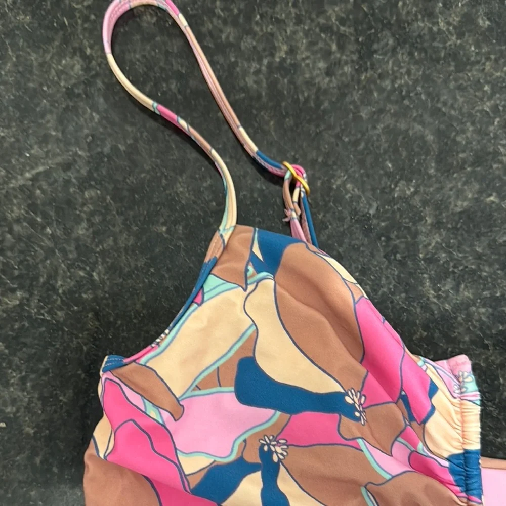 Colorful one piece - Picture 3 of 5
